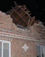 На Волині літак врізався у житловий будинок (фото)