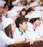 Випускників ВУЗів, крім медичних, звільнили від обов"язкового відпрацювання