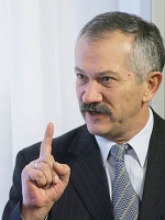 Пинзеник каже, що новими домовленостями з Росією Україна лише втягується у борги