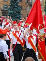 Путін розпорядився відродити піонерський рух