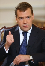 Медведєв не збирається спілкуватись із Яценюком, бо "уряд нелегітимний"