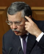 Гриценко закликав власників легальної зброї вийти на захист Майдану