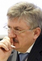 Сівковича звільнили з посади через підозру у побитті студентів