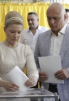 Лідер партії "Батьківщина" Юлія Тимошенко разом із родиною проголосувала на позачергових парламентських виборах