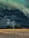 Одна людина загинула внаслідок складних погодних умов