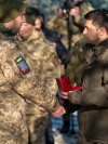 Зеленський нагородив бійців ООС та присвоїв почесні назви військовим частинам