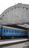 Укрзалізниця припинила рух поїздів Львів-Київ