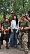Злата Огнєвіч знову вирушила до наших захисників, аби провести серію зворушливих акустичних концертів. (+ ВІДЕО)